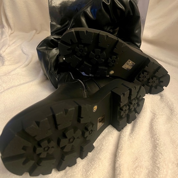 Azalea Wang Slim fit stretch thigh boots. Size 9 women’s. - Picture 3 of 9